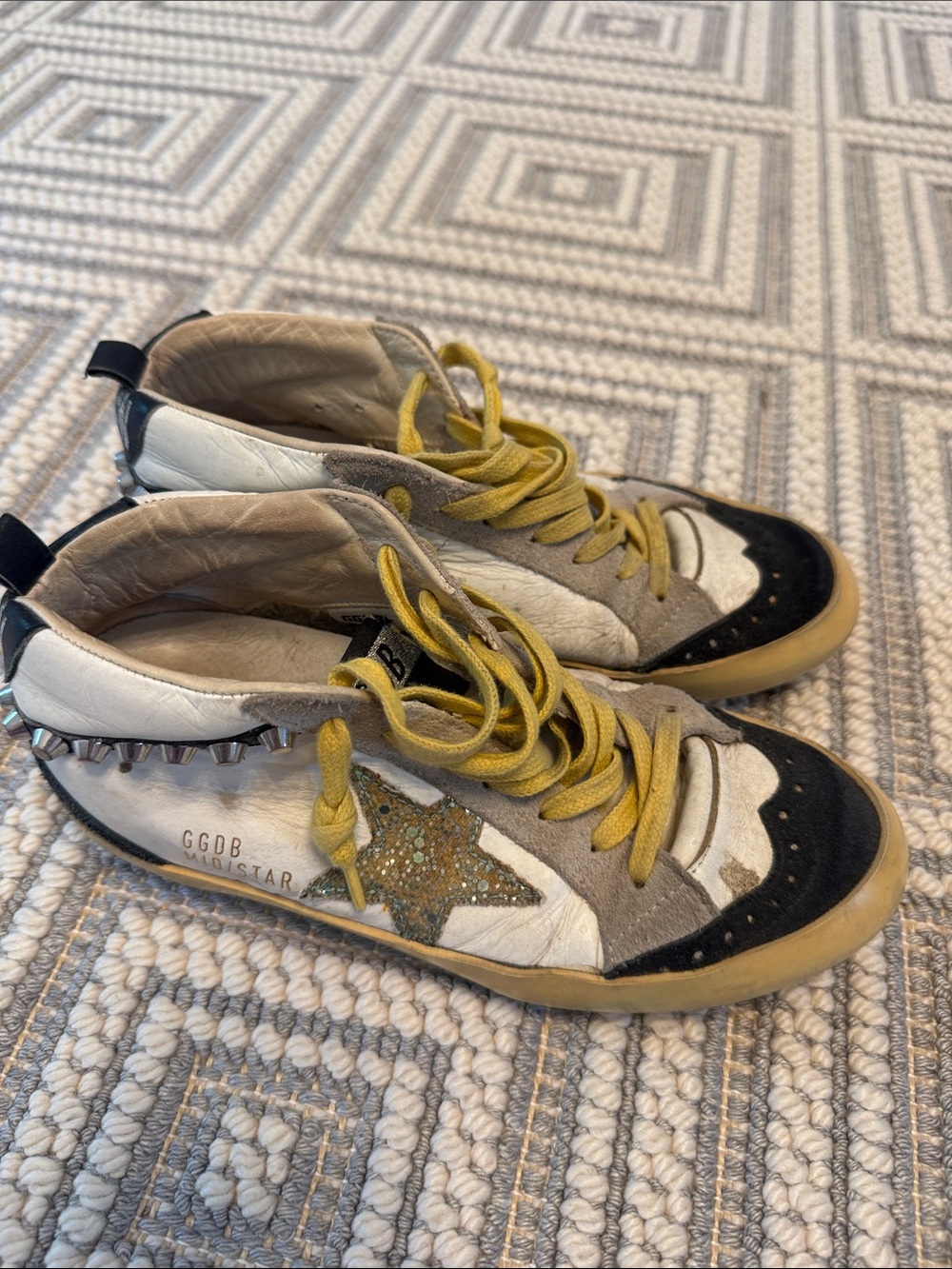 Golden Goose White Black Tan Sneakers with Gold Glitter Star and Studs - Picture 4 of 4